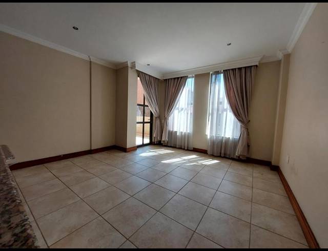 2 BEDROOM APARTMENT FOR SALE IN NEWLANDS